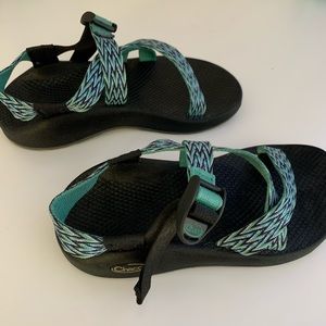 Chaco (no toe strap)